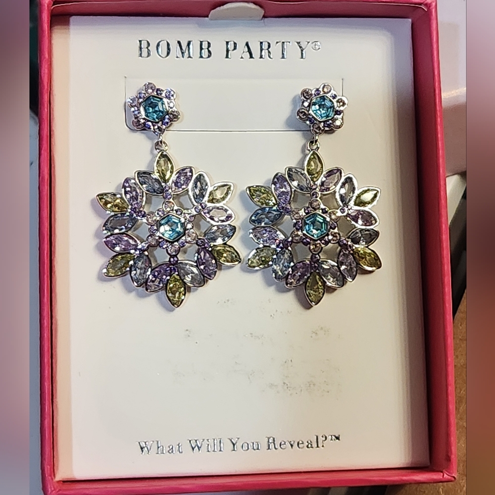 Bomb Party Statement Earrings "Snowflake Sparkle" RPB5581